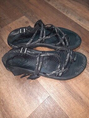 Chaco Style Strappy Sports Sandals in Black